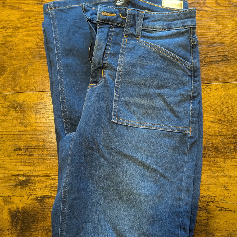 Size 8 Women's Dark Blue Jeans